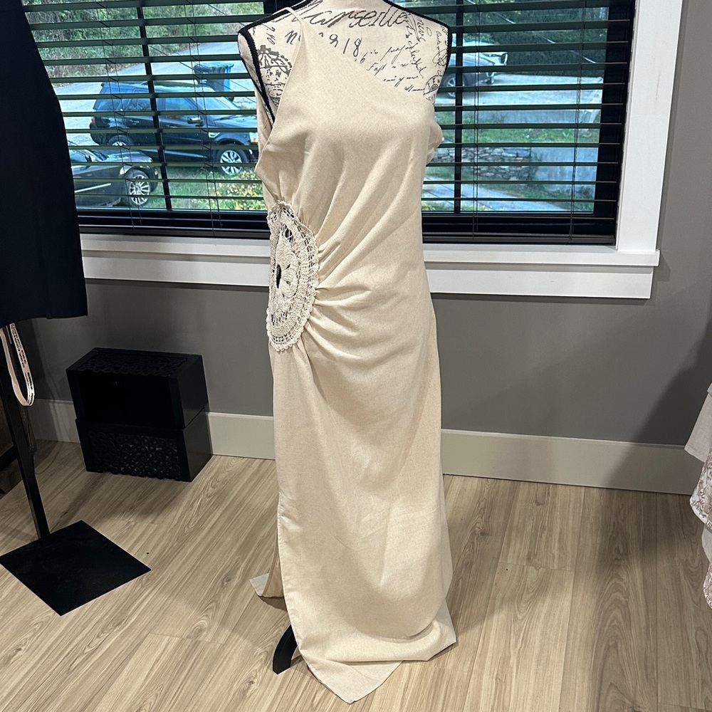 Elegant Cream Maxi Dress